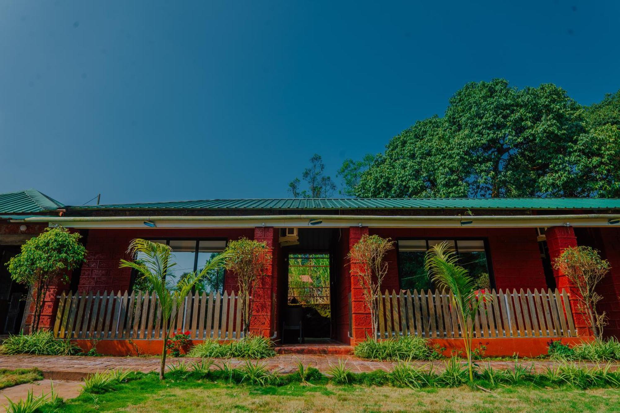 Hotel Oakwood Mahābaleshwar Buitenkant foto