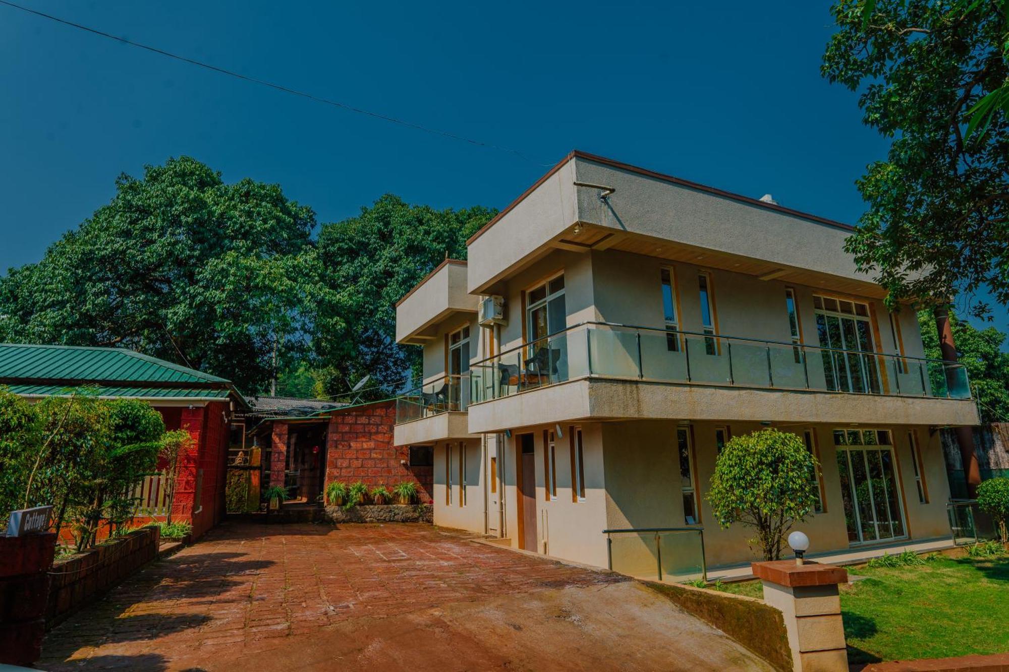 Hotel Oakwood Mahābaleshwar Buitenkant foto