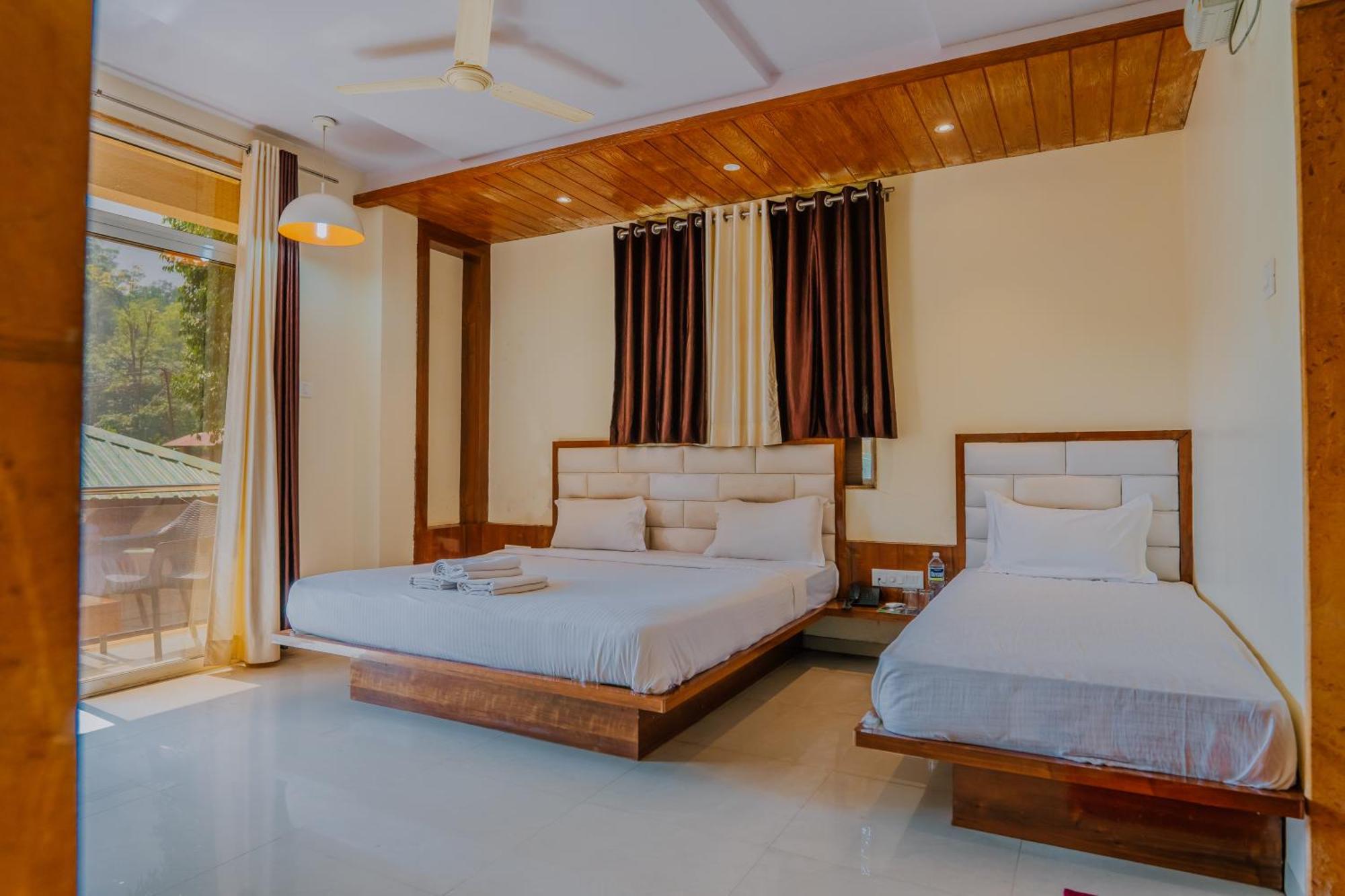 Hotel Oakwood Mahābaleshwar Buitenkant foto